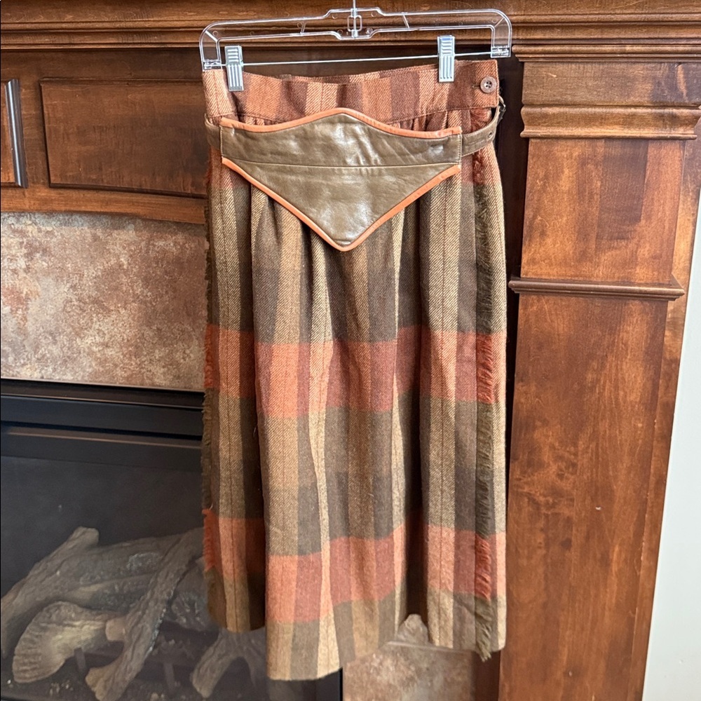 Vintage Escada brown plaid pleated wool midi skirt w leather statement belt S/M